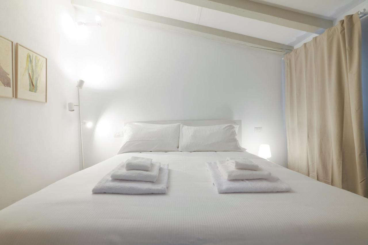 Prestige Boutique Homes - Il Nido Dei Navigli Milan Bagian luar foto