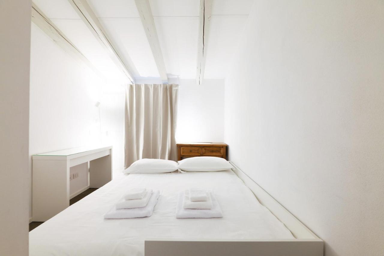 Prestige Boutique Homes - Il Nido Dei Navigli Milan Bagian luar foto