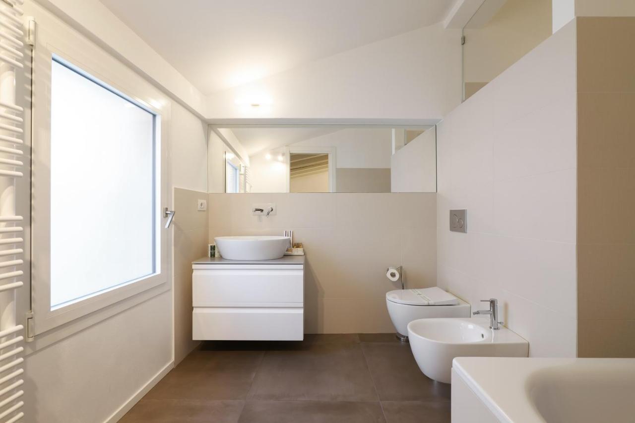 Prestige Boutique Homes - Il Nido Dei Navigli Milan Bagian luar foto