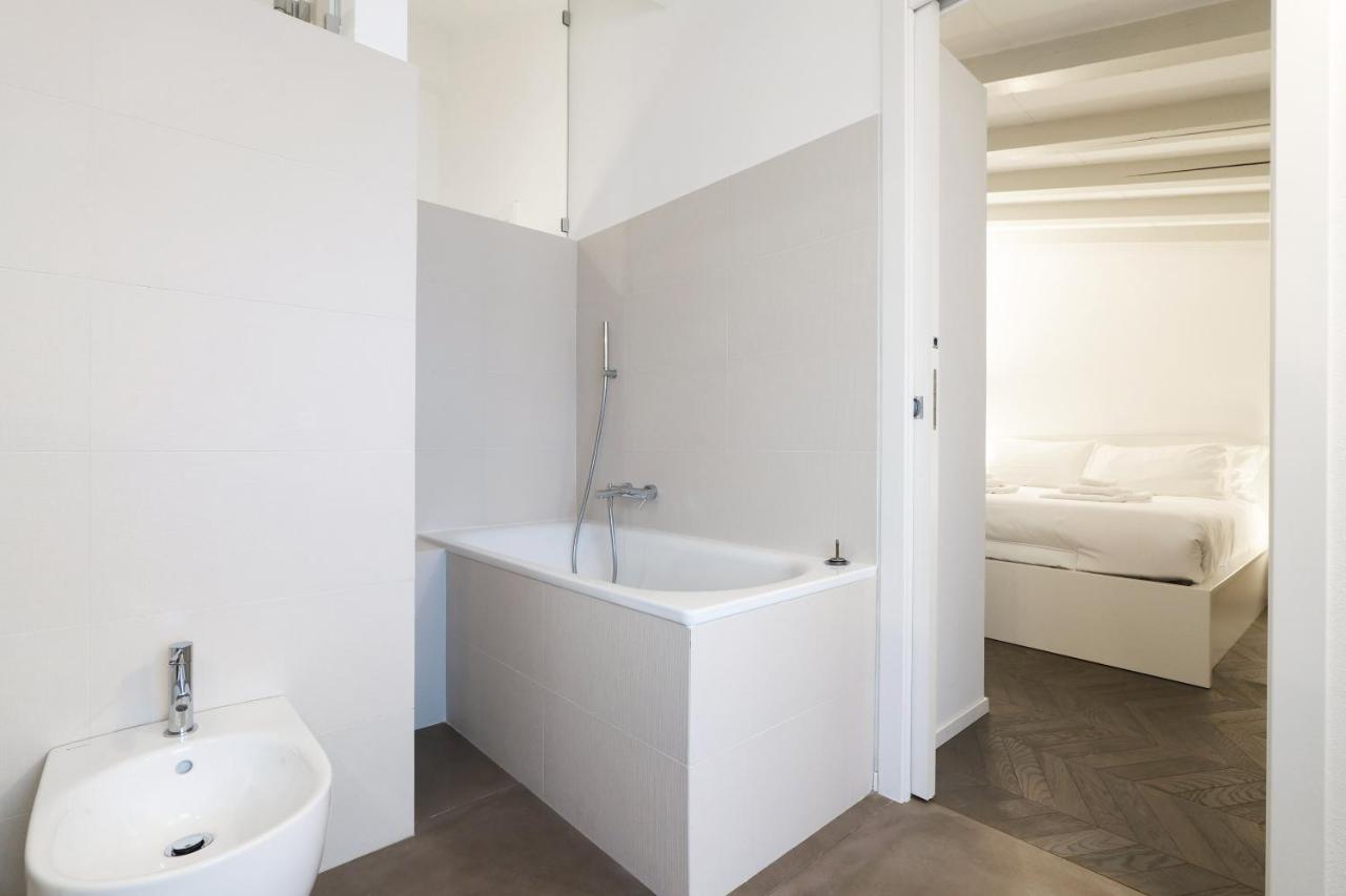Prestige Boutique Homes - Il Nido Dei Navigli Milan Bagian luar foto